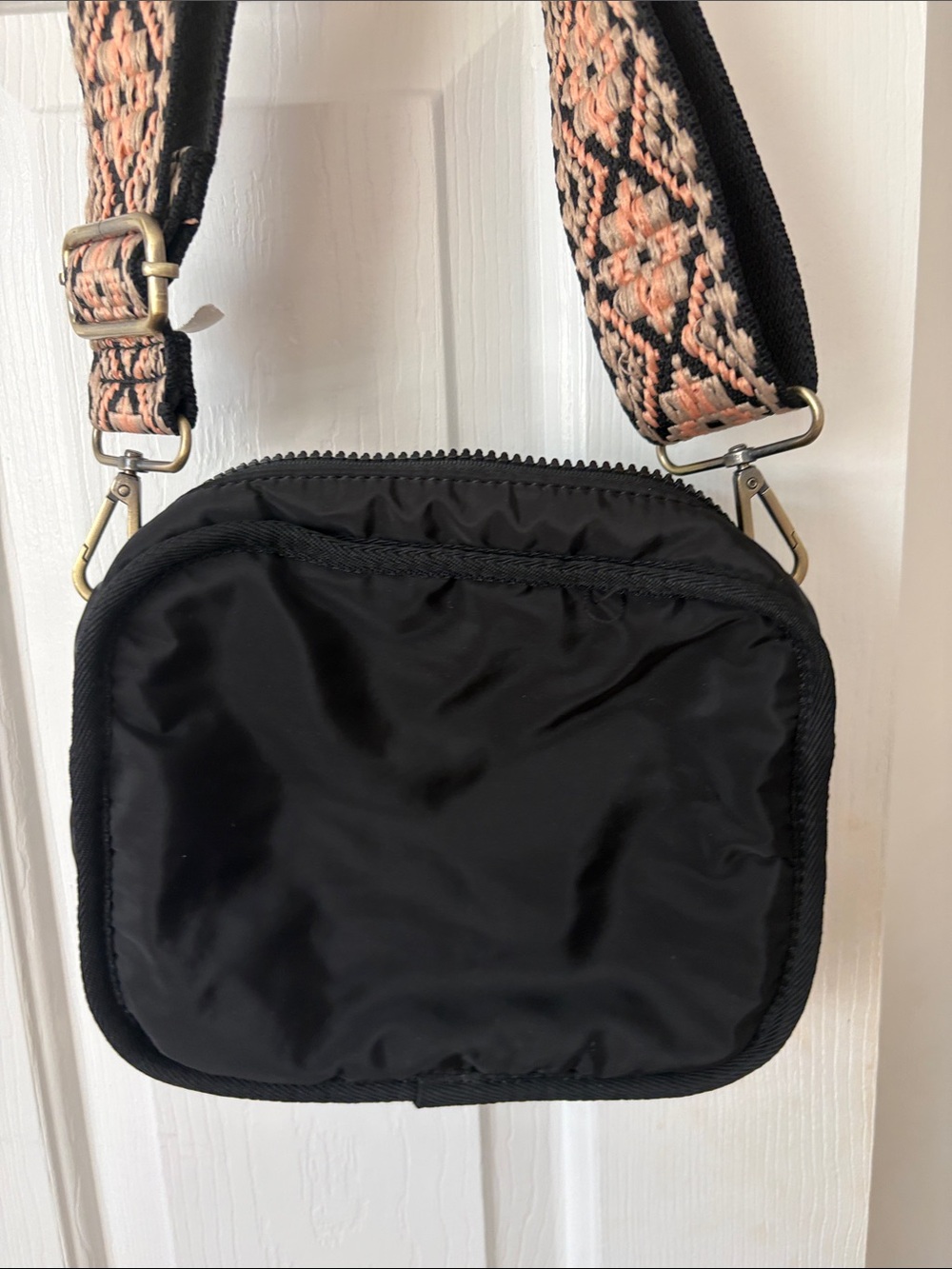 NWOT Gender Neutral Soft Crossbody Bag w/Adjustable “Guitar” Strap - Love Wins❤️ - Picture 7 of 12